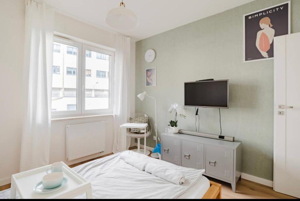 Color Room Warsaw Wola Экстерьер фото